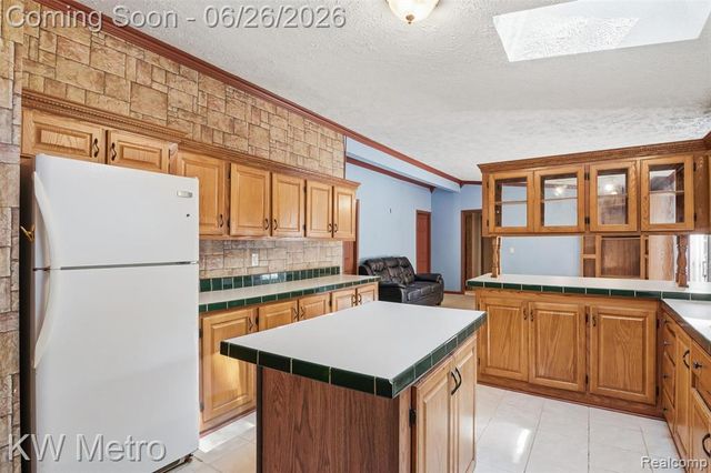 22733 Sumpter Rd Road, Belleville, MI 48111