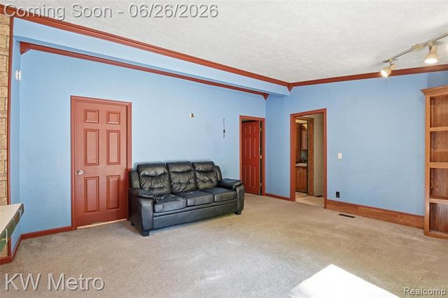 22733 Sumpter Rd Road, Belleville, MI 48111