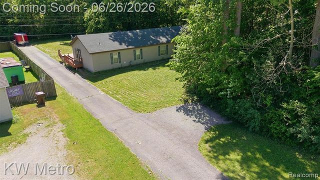 22733 Sumpter Rd Road, Belleville, MI 48111