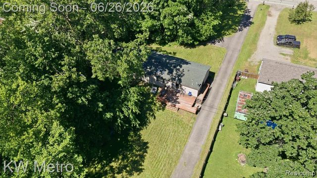 22733 Sumpter Rd Road, Belleville, MI 48111