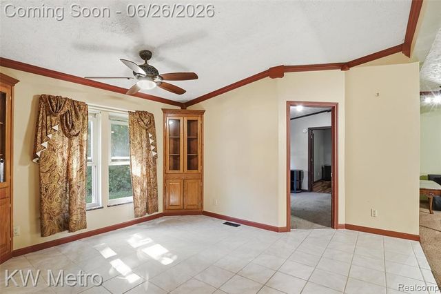 22733 Sumpter Rd Road, Belleville, MI 48111