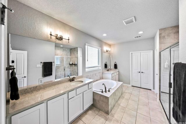 25023 Las Pilas, San Antonio, TX 78261