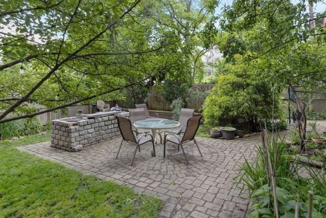 148 Berkshire St 4, Cambridge, MA 02141