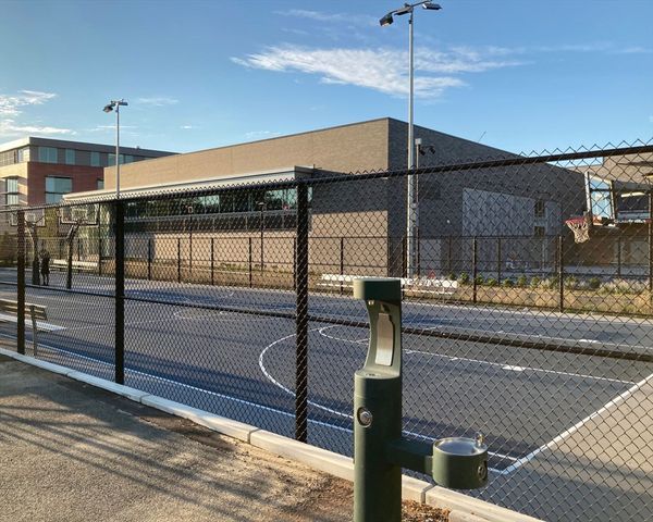 148 Berkshire St 4, Cambridge, MA 02141