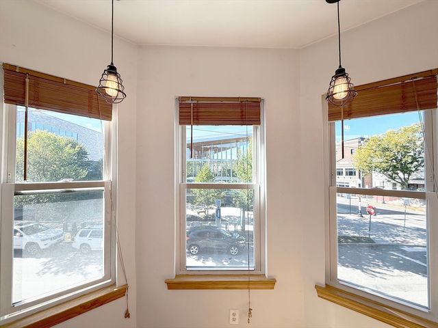 148 Berkshire St 4, Cambridge, MA 02141