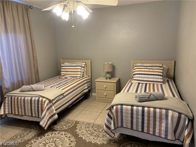 22 SE 10th AVE, Cape Coral, FL 33990