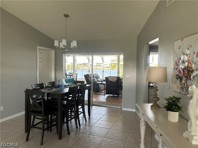22 SE 10th AVE, Cape Coral, FL 33990