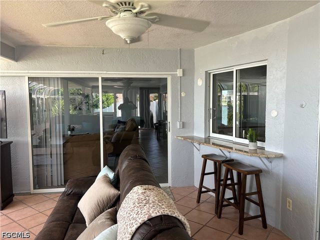 22 SE 10th AVE, Cape Coral, FL 33990