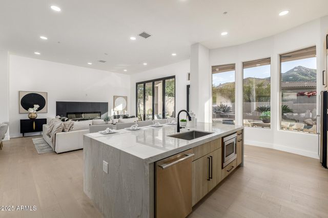 11917 E MARIPOSA GRANDE Drive, Scottsdale, AZ 85255