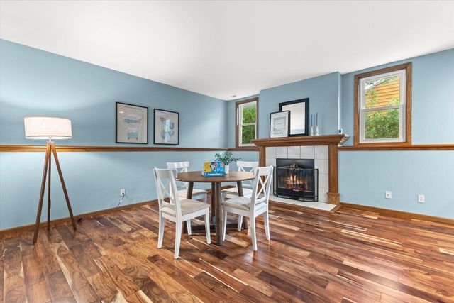 W176N8625 Sunset Ridge DRIVE, Menomonee Falls, WI 53051