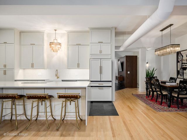 1760 W Wrightwood Avenue 204, Chicago, IL 60614