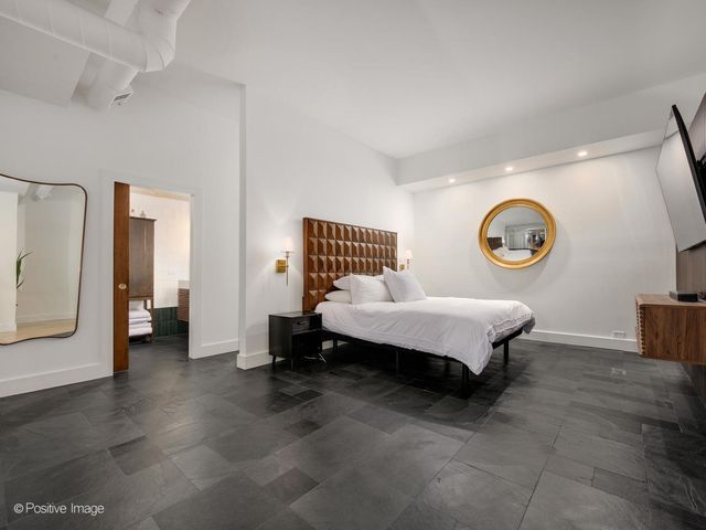 1760 W Wrightwood Avenue 204, Chicago, IL 60614