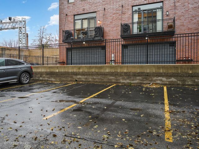 1760 W Wrightwood Avenue 204, Chicago, IL 60614