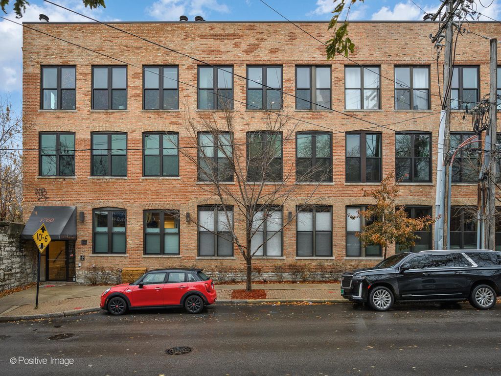 1760 W Wrightwood Avenue 204, Chicago, IL 60614