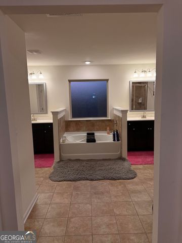 812 Graeme Drive, Mcdonough, GA 30252