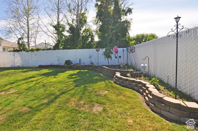 2857 W 2250 N, Clinton, UT 84015