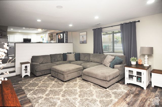 2857 W 2250 N, Clinton, UT 84015