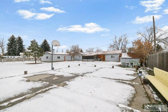 4590 N 15th E, Idaho Falls, ID 83401