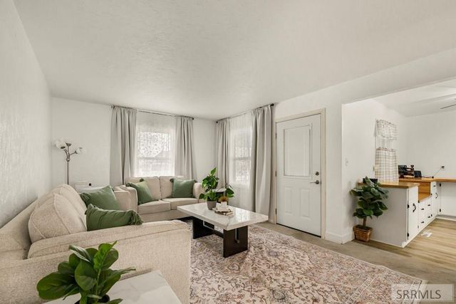 4590 N 15th E, Idaho Falls, ID 83401