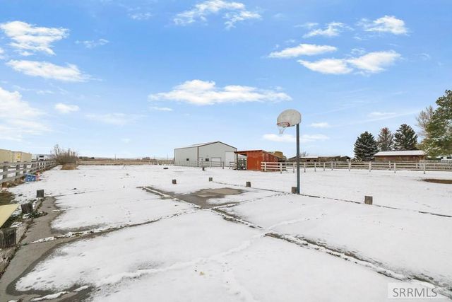 4590 N 15th E, Idaho Falls, ID 83401