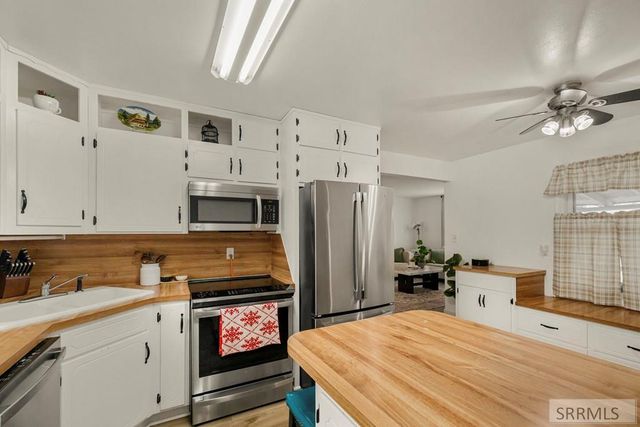 4590 N 15th E, Idaho Falls, ID 83401