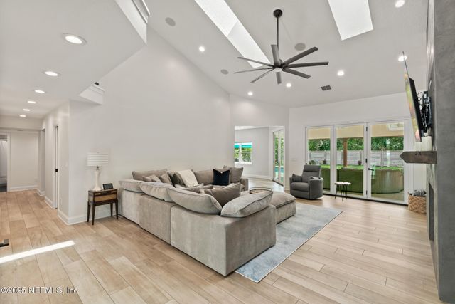 2341 FIDDLERS Lane, Atlantic Beach, FL 32233