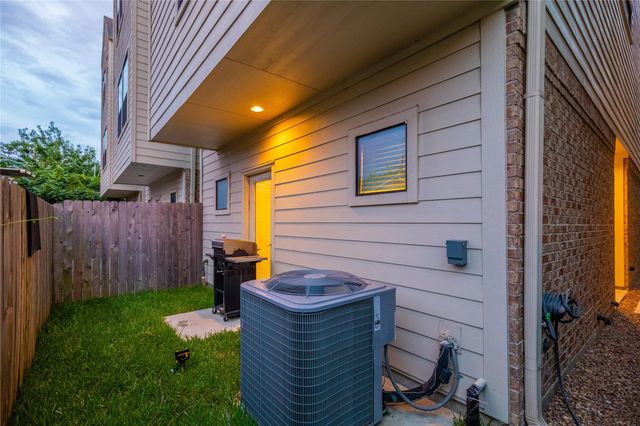 5307 Petty Street, Houston, TX 77007