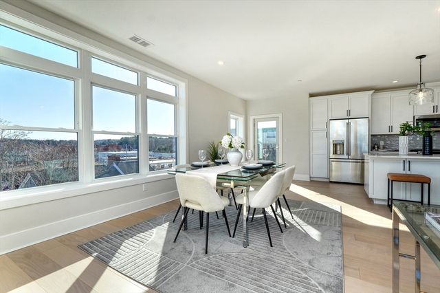 62 Foundry St 215, Wakefield, MA 01880