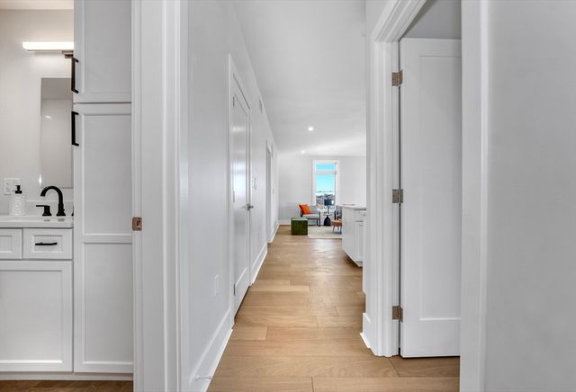 62 Foundry St 215, Wakefield, MA 01880
