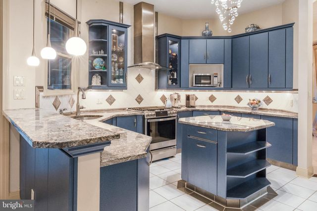 12 PRINCETON AVE, Egg Harbor Township, NJ 08234