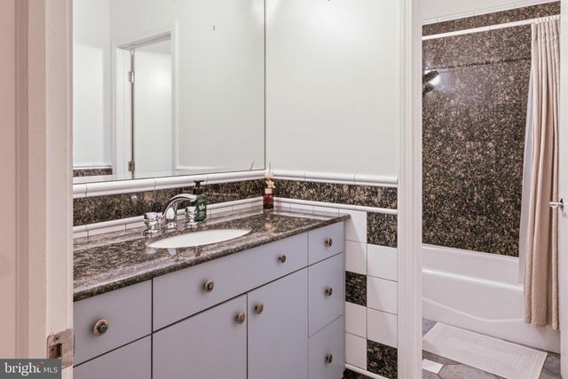 12 PRINCETON AVE, Egg Harbor Township, NJ 08234