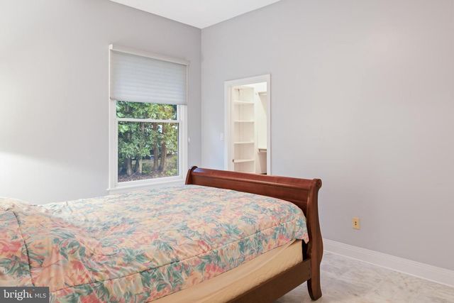12 PRINCETON AVE, Egg Harbor Township, NJ 08234