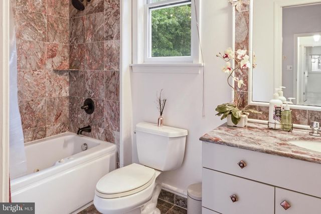 12 PRINCETON AVE, Egg Harbor Township, NJ 08234