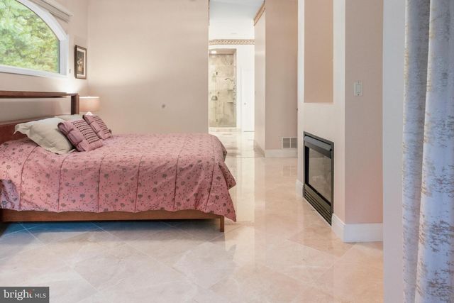 12 PRINCETON AVE, Egg Harbor Township, NJ 08234