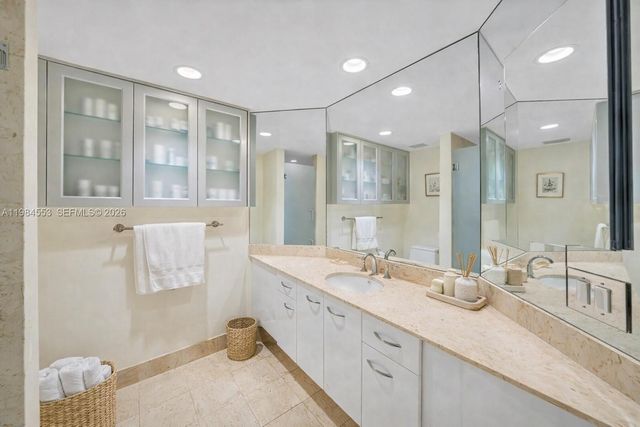 21200 Point Pl 1901, Aventura, FL 33180