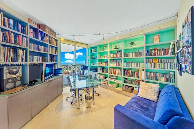 21200 Point Pl 1901, Aventura, FL 33180