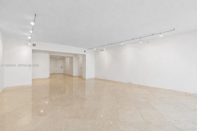 21200 Point Pl 1901, Aventura, FL 33180