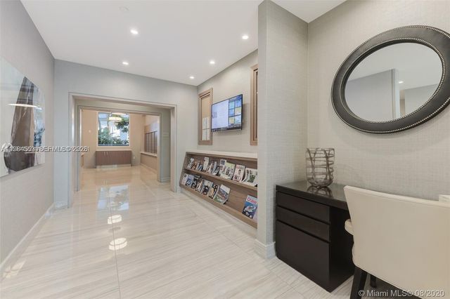 21200 Point Pl 1901, Aventura, FL 33180