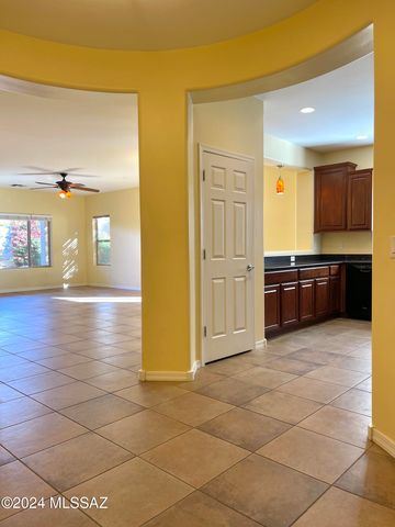 1134 W Vinovo Pass, Oro Valley, AZ 85755
