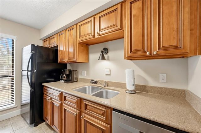 2508 Demere Road 7, St Simons Island, GA 31522