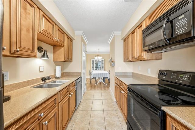 2508 Demere Road 7, St Simons Island, GA 31522