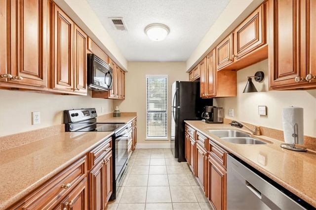 2508 Demere Road 7, St Simons Island, GA 31522