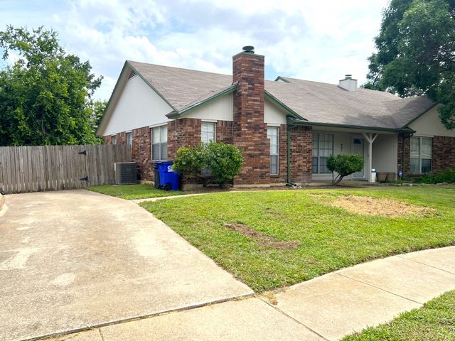 405 Augustine Drive, Euless, TX 76039