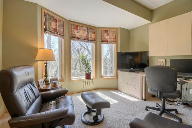 9225 Medicine Lake Road 212B, Golden Valley, MN 55427