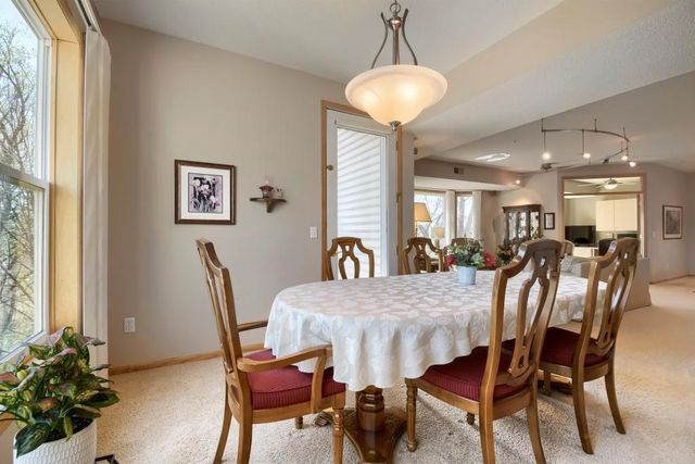 9225 Medicine Lake Road 212B, Golden Valley, MN 55427