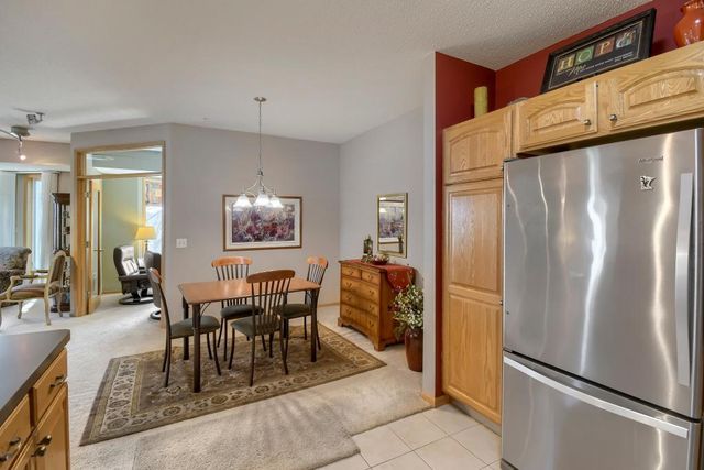 9225 Medicine Lake Road 212B, Golden Valley, MN 55427