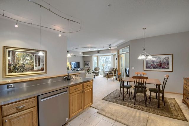 9225 Medicine Lake Road 212B, Golden Valley, MN 55427
