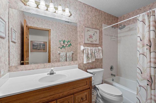 232 Wildflower Court, Vadnais Heights, MN 55127