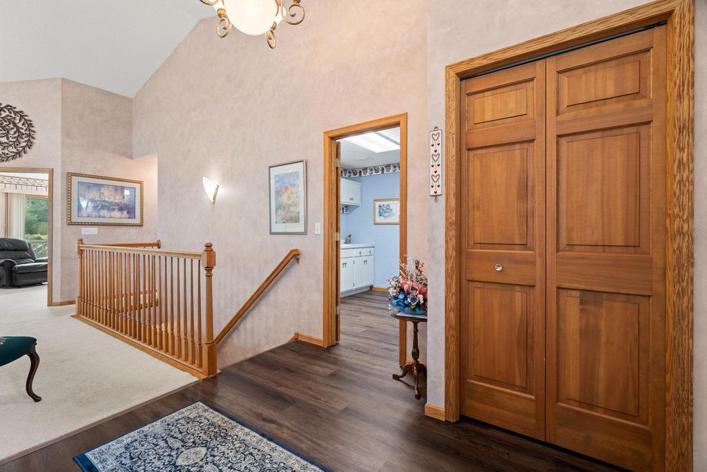 232 Wildflower Court, Vadnais Heights, MN 55127 — photo 4