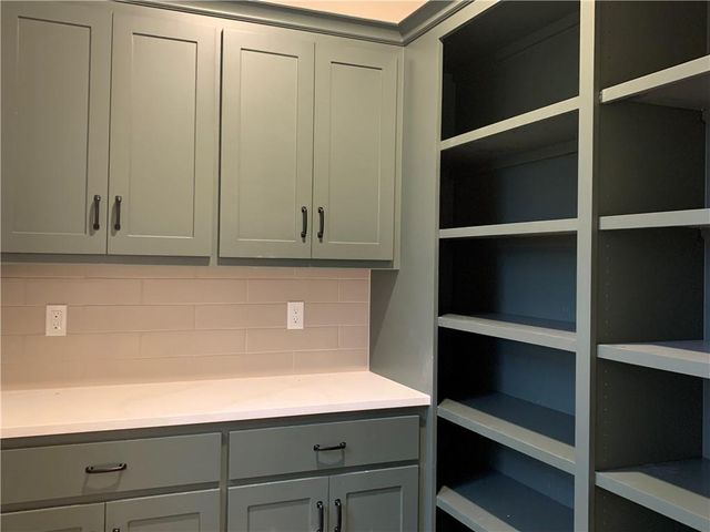 10427 N Mulberry Street, Kansas City, MO 64155